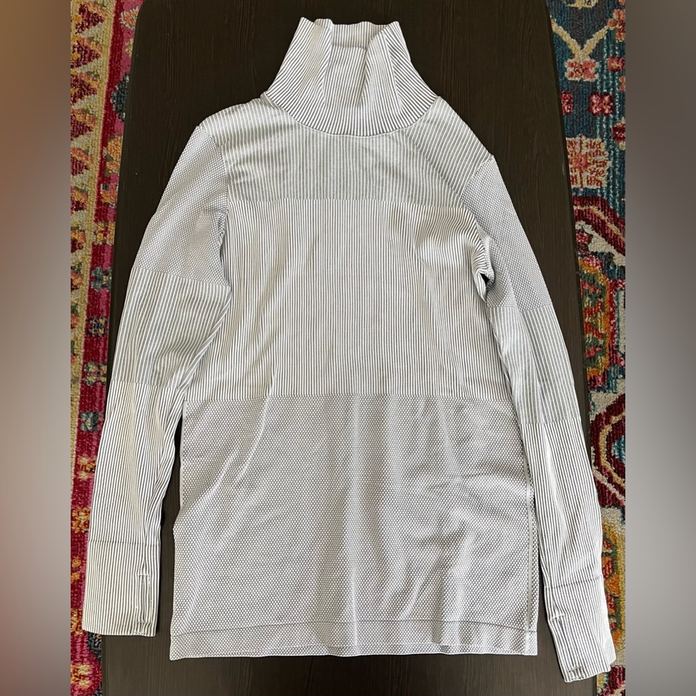 Athleta Flurry Base Layer Turtleneck